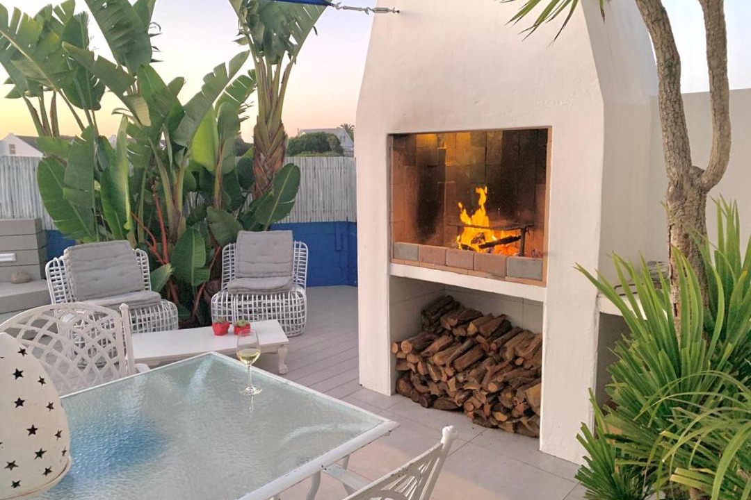 Photo of Patio Balcony in Grotto Bay