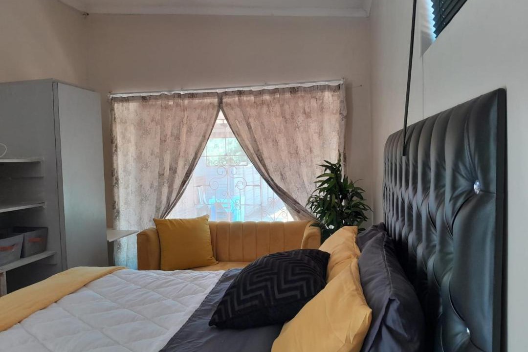 Photo of Bedroom in Lyttelton Manor