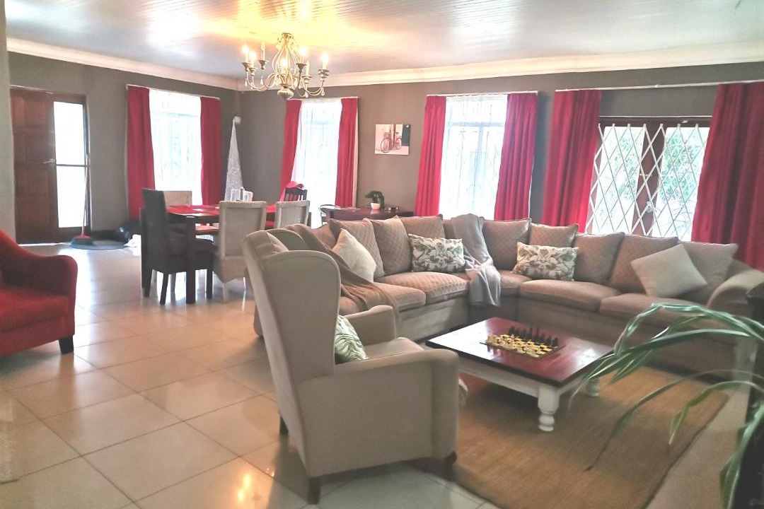Photo of Livingroom in Drummond