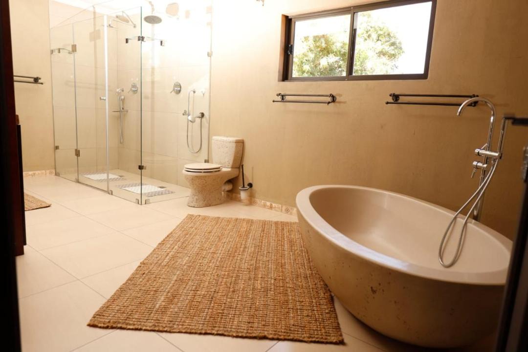 Photo of Bathroom in Greater Johannesburg Metropolitan Area