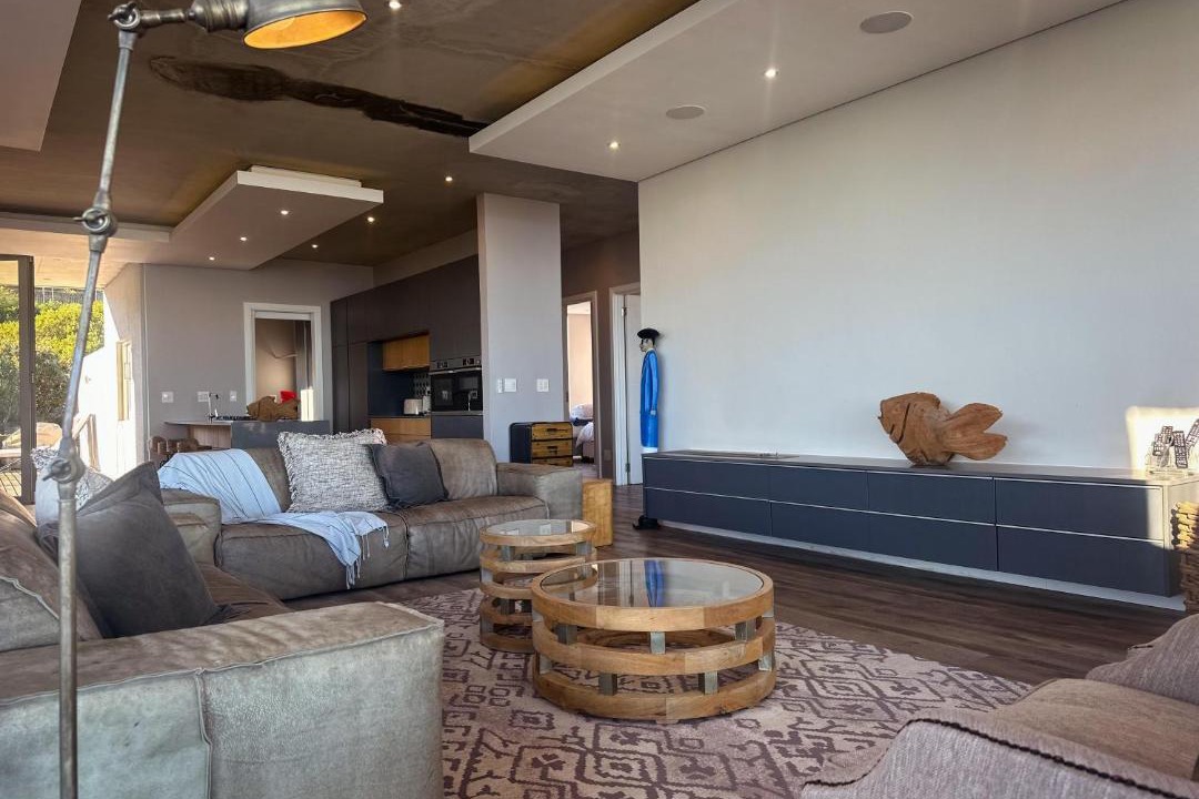 Photo of Livingroom in Pinnacle Point