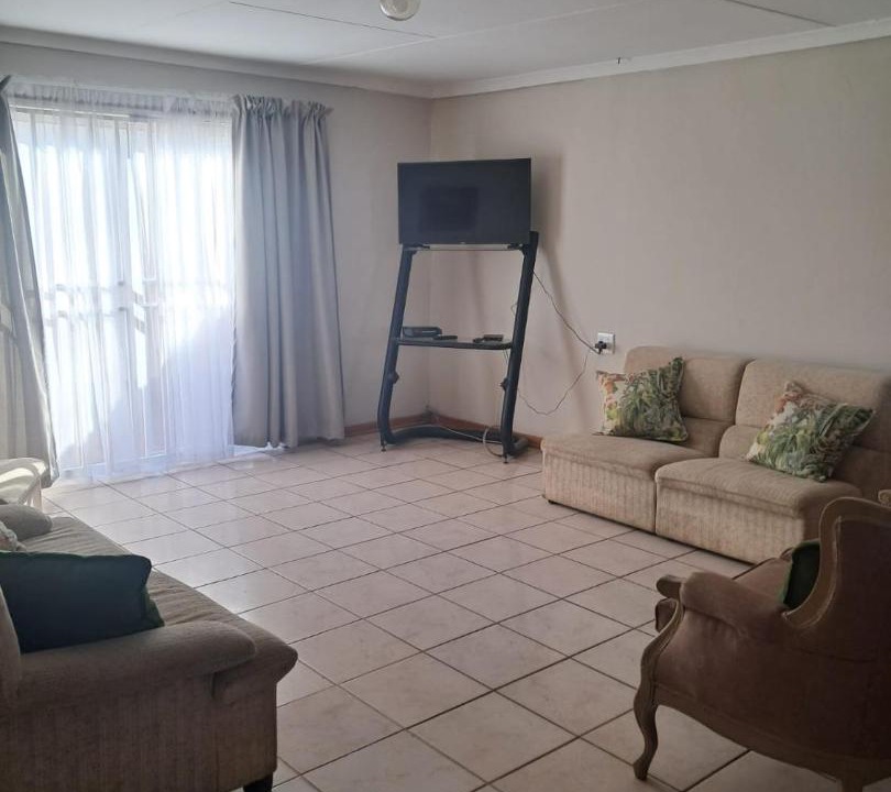 Photo of Livingroom in Springs