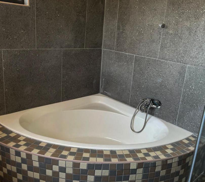 Photo of Bathroom in Uvongo