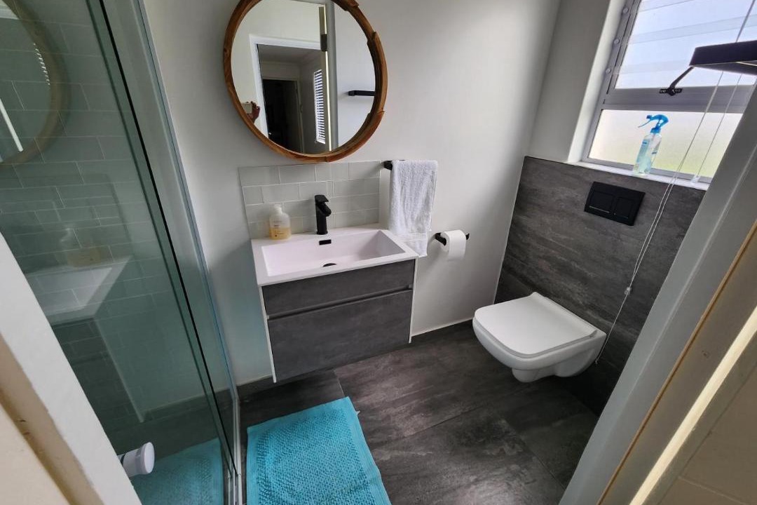 Photo of Bathroom in Yzerfontein