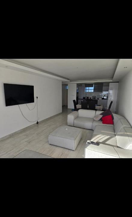 Photo of Livingroom in Pollok Beach