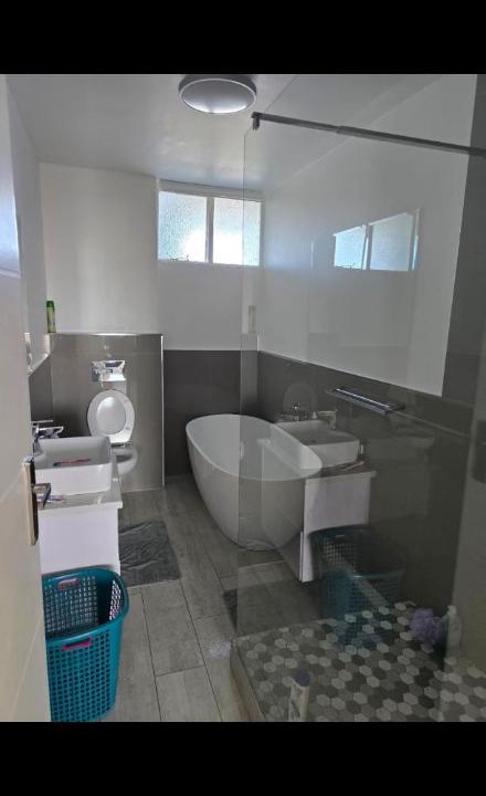 Photo of Bathroom in Pollok Beach