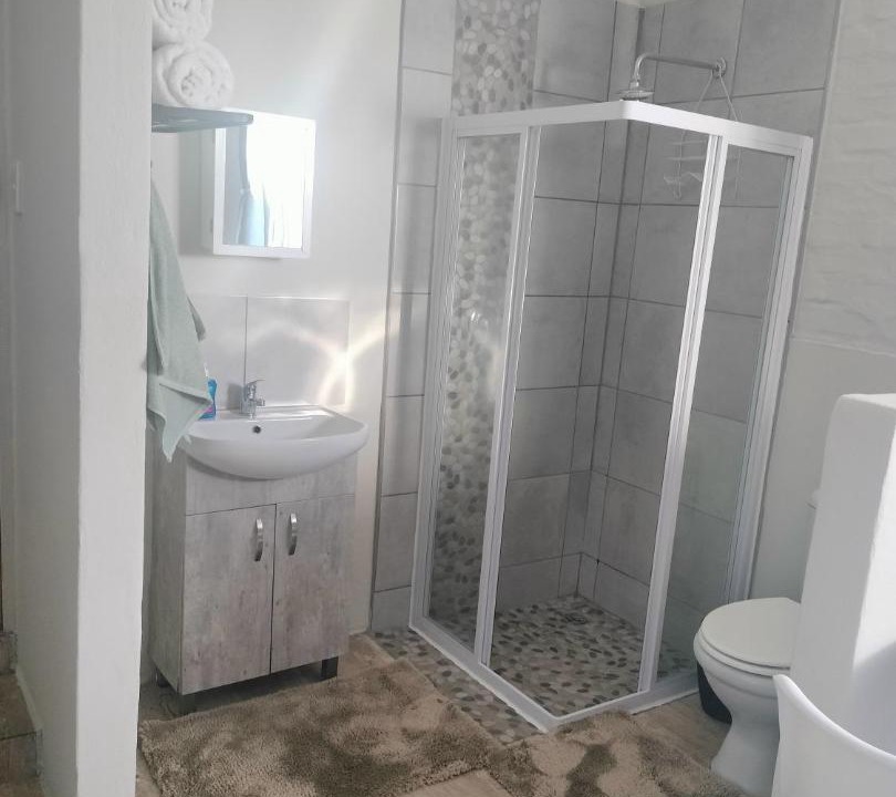 Photo of Bathroom in Strand