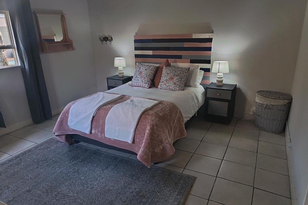 Photo of Bedroom in Oudtshoorn