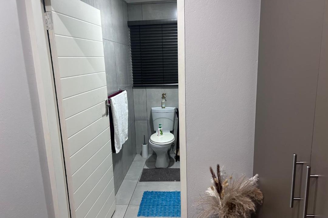 Photo of Bathroom in Akasia