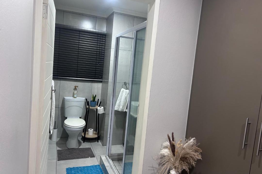 Photo of Bathroom in Akasia