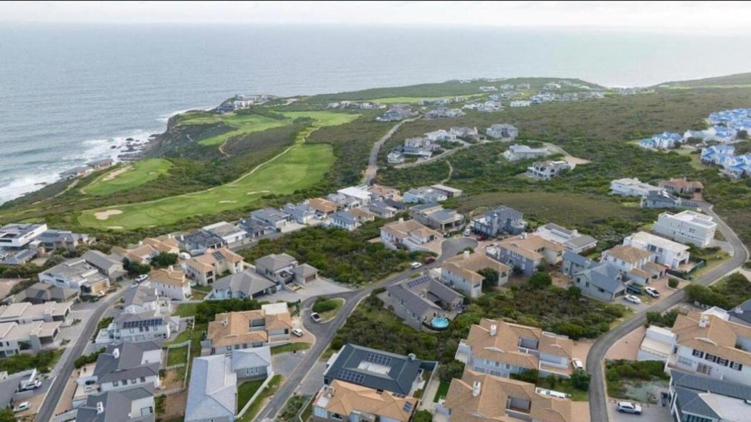 Photo of Others in Pinnacle Point