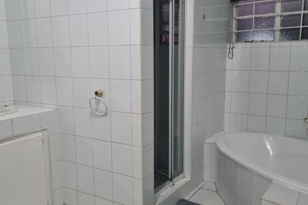 Photo of Bathroom in Greater Johannesburg Metropolitan Area