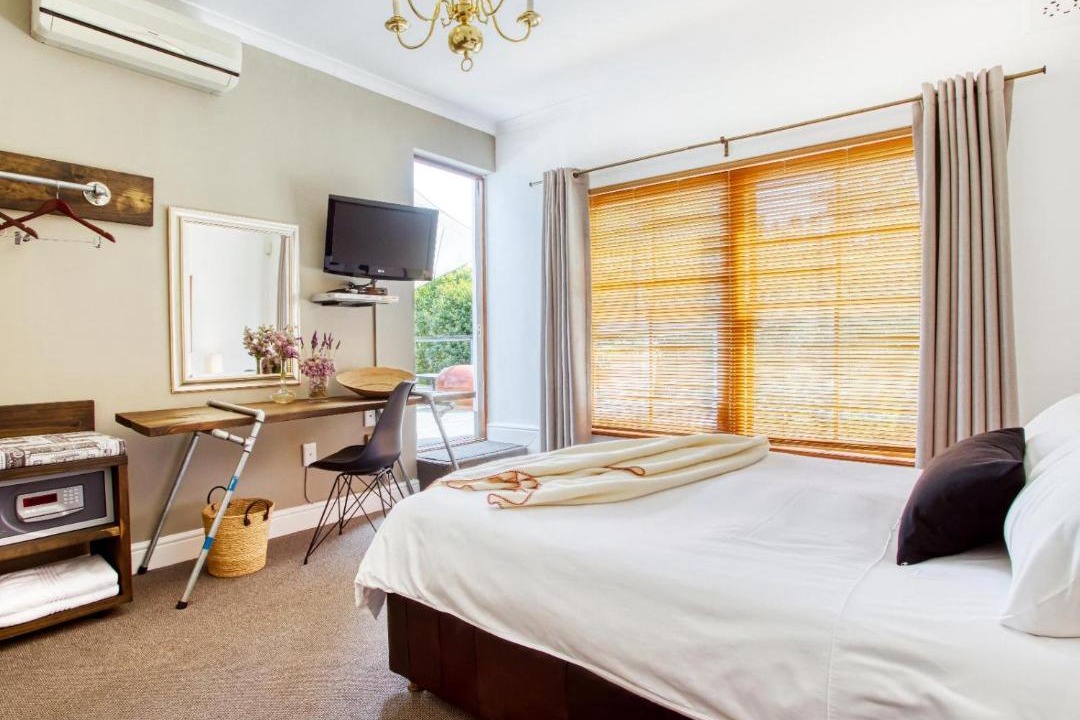 Photo of Bedroom in Elgin