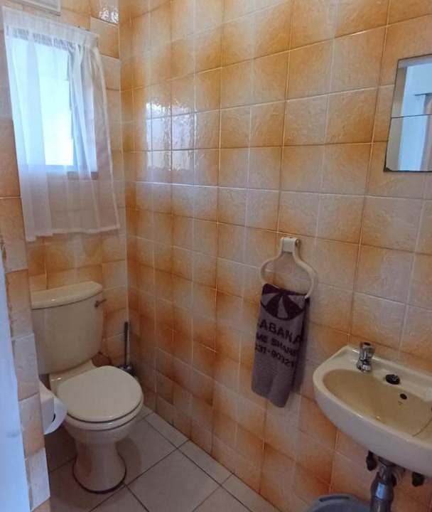 Photo of Bathroom in Amanzimtoti