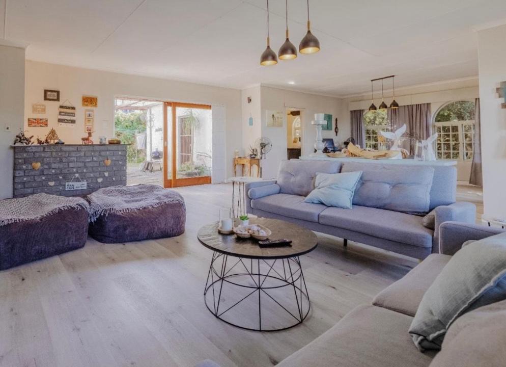 Photo of Livingroom in Kenton on Sea