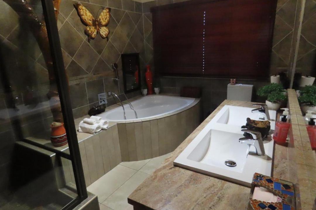 Photo of Bathroom in Kareeberg