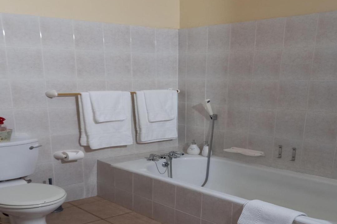 Photo of Bathroom in Graaff-Reinet