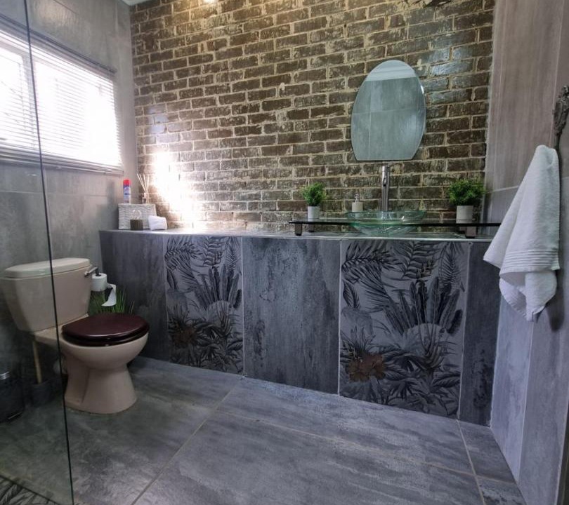 Photo of Bathroom in Tswelopele