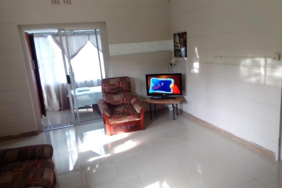 Photo of Livingroom in Marina Beach