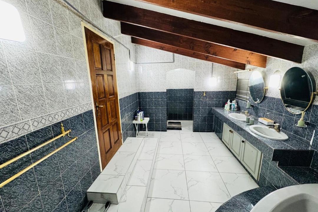 Photo of Bathroom in Woodmead