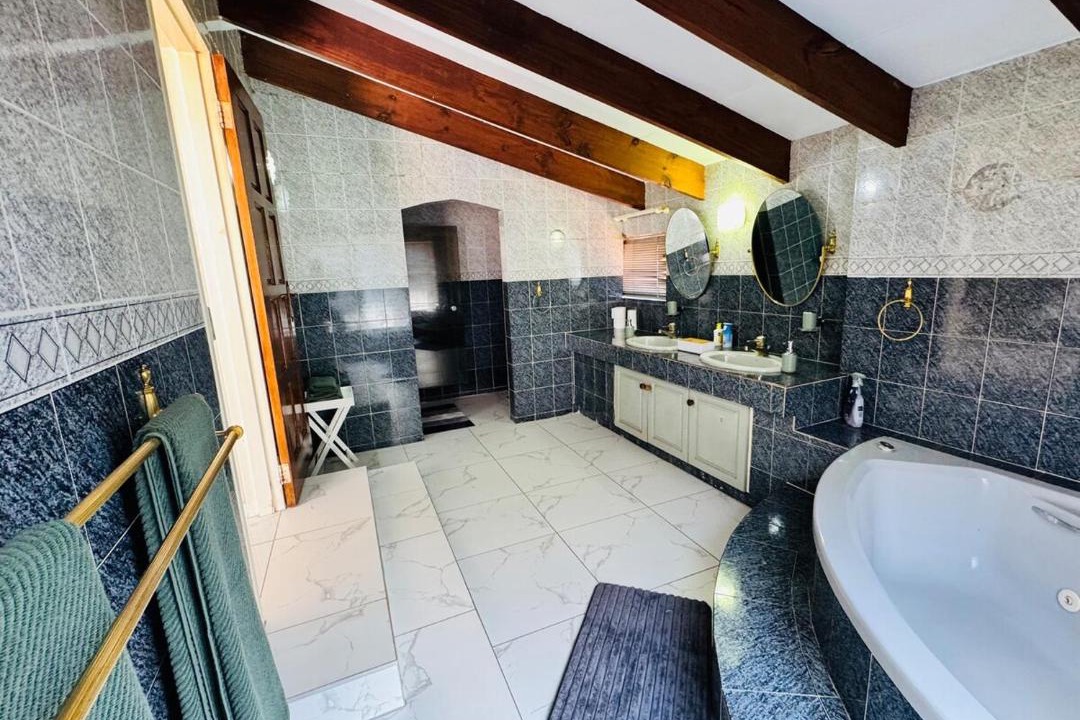 Photo of Bathroom in Woodmead