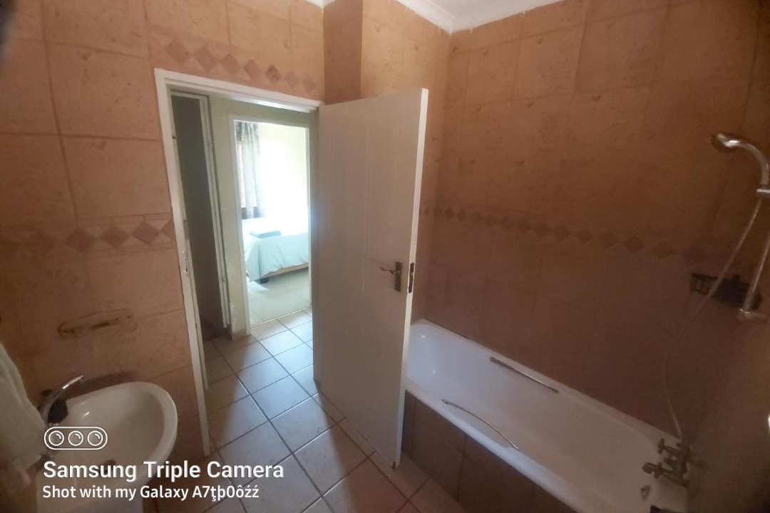 Photo of Bathroom in Garsfontein