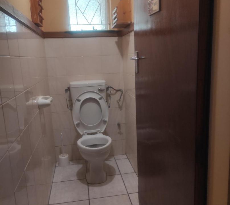 Photo of Bathroom in Universitas