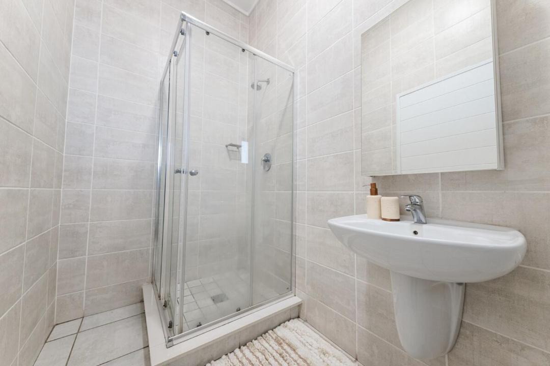 Photo of Bathroom in Greater Johannesburg Metropolitan Area