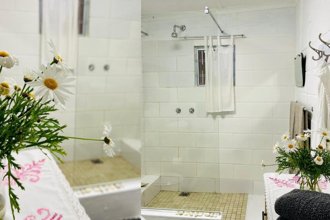 Photo of Bathroom in Elgin