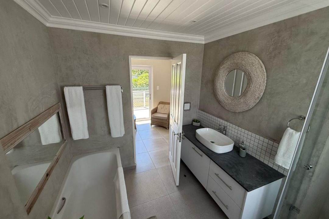Photo of Bathroom in Pinnacle Point