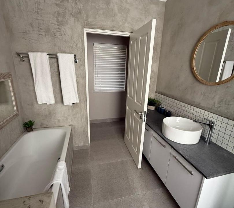 Photo of Bathroom in Pinnacle Point