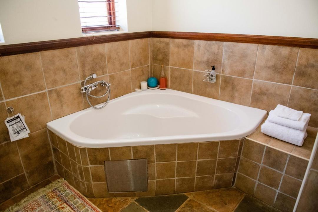 Photo of Bathroom in Baileys Muckleneuk
