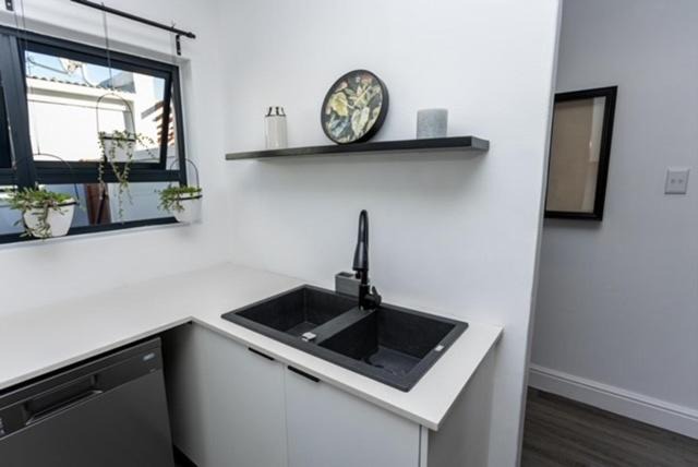 Photo of Kitchen in Noordhoek
