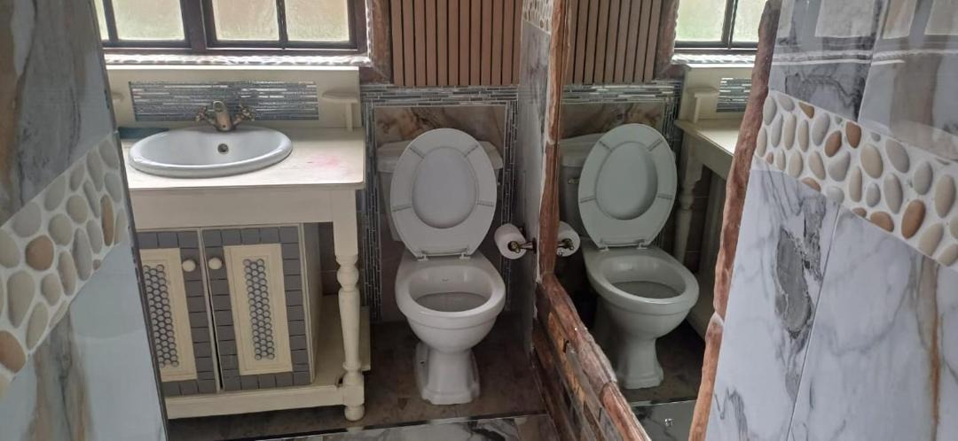 Photo of Bathroom in Emalahleni