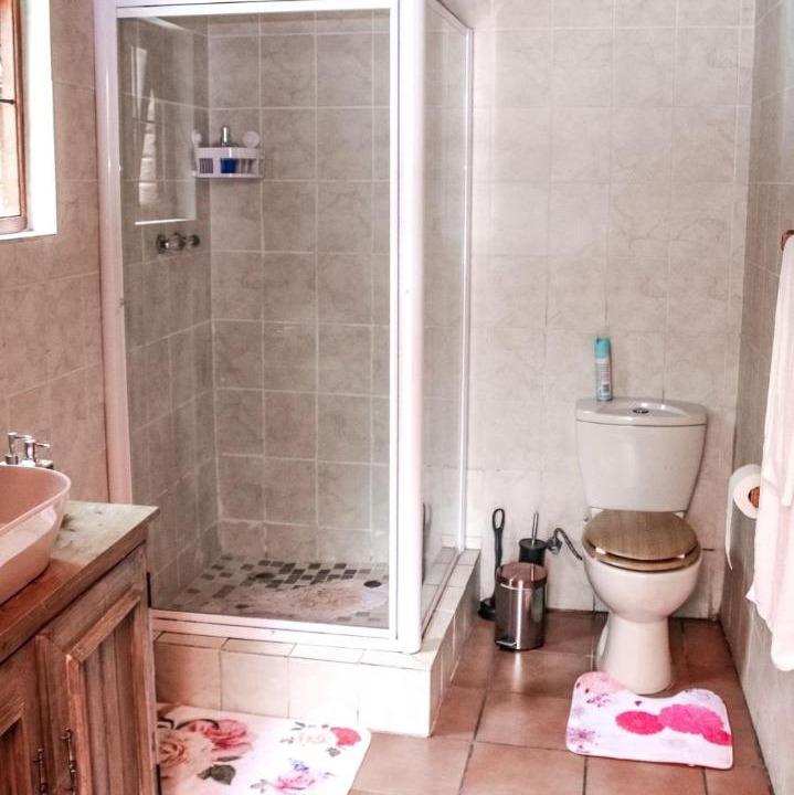 Photo of Bathroom in Greater Johannesburg Metropolitan Area
