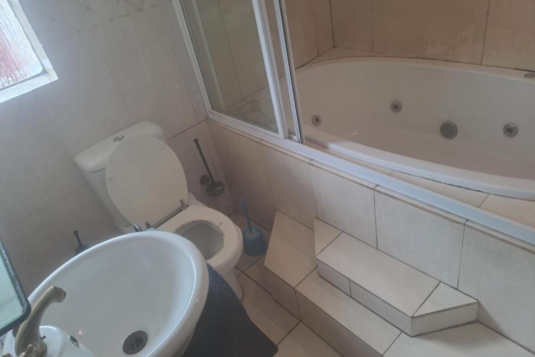Photo of Bathroom in Secunda