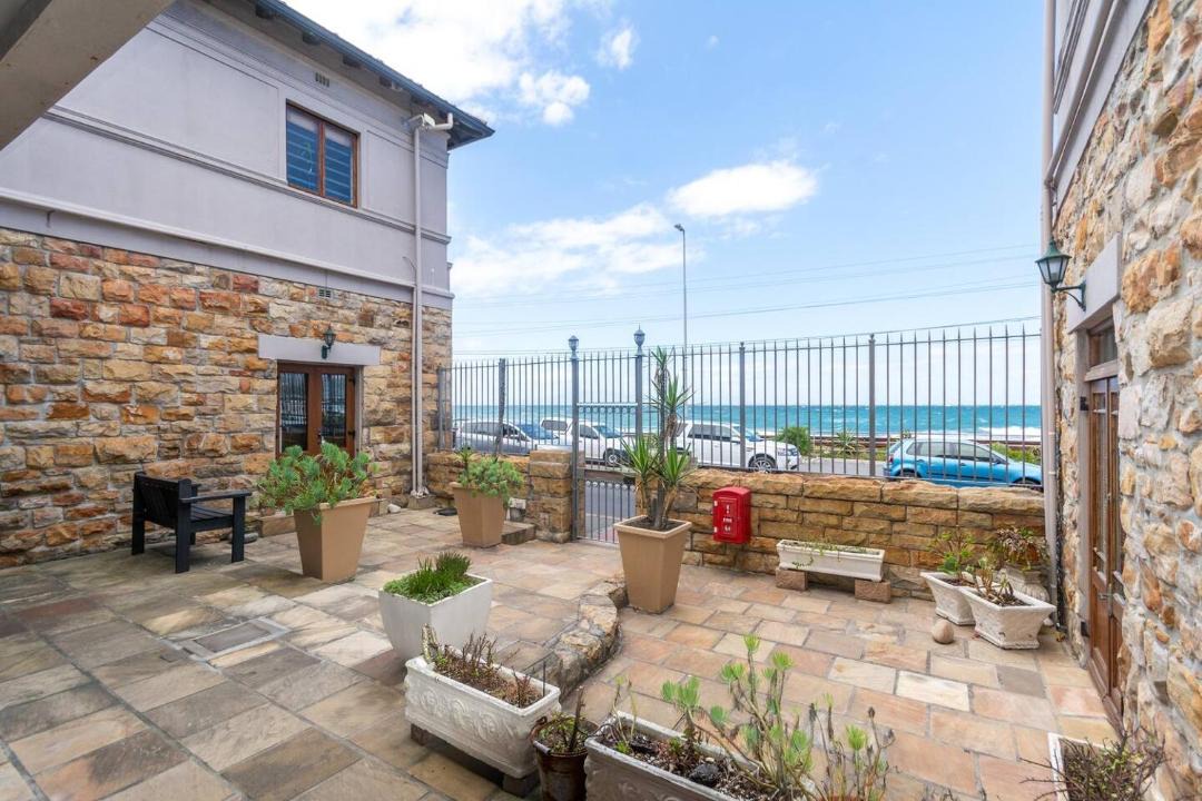 Photo of Patio Balcony in Kalk Bay