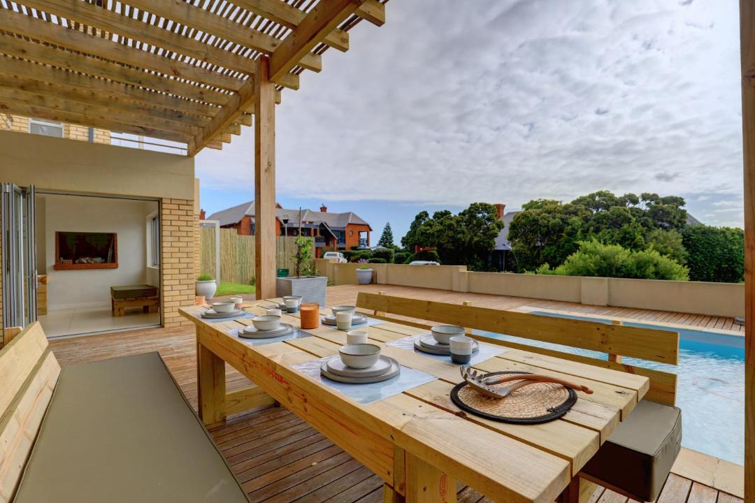 Photo of Patio Balcony in Wilderness Beach