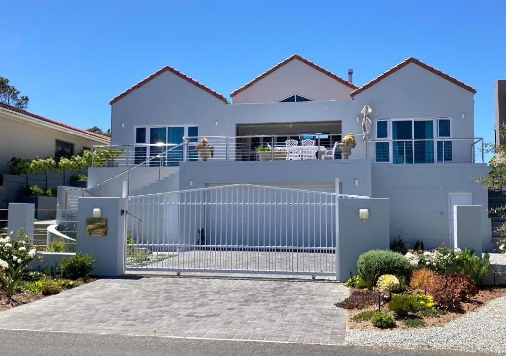 Photo of Others in Port Owen