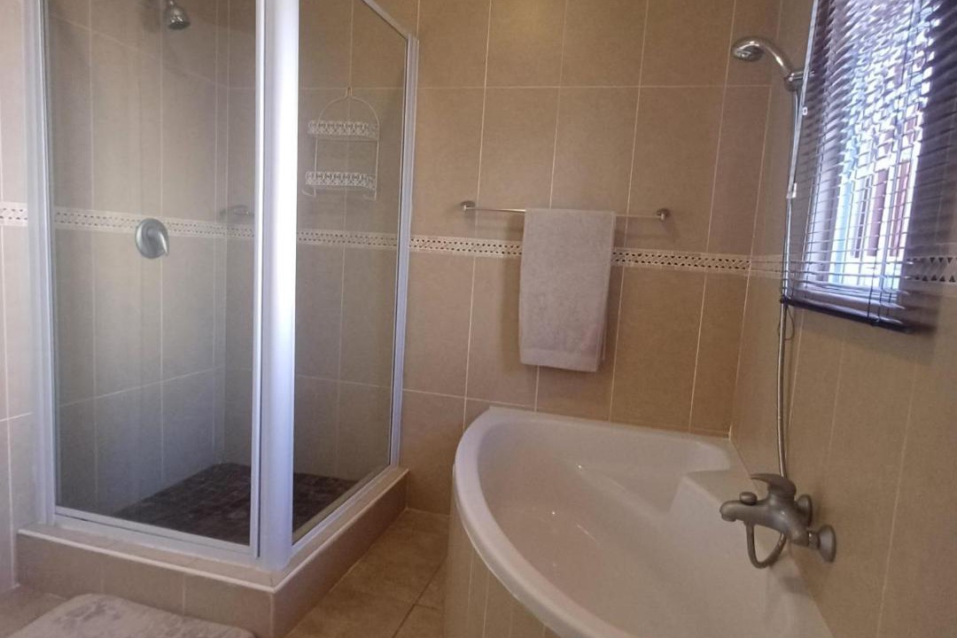 Photo of Bathroom in Elysium