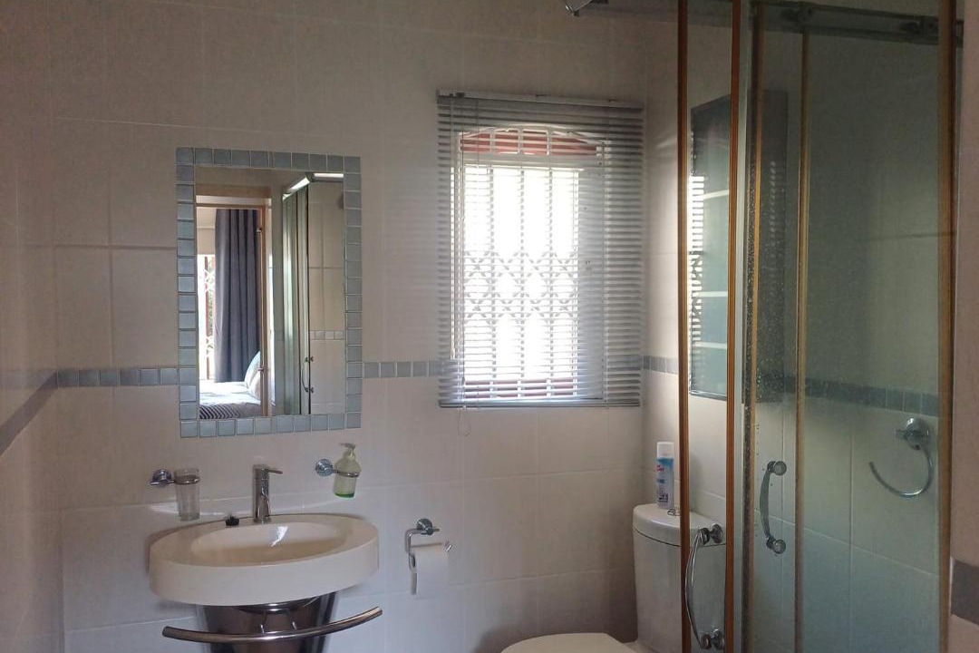 Photo of Bathroom in Elysium