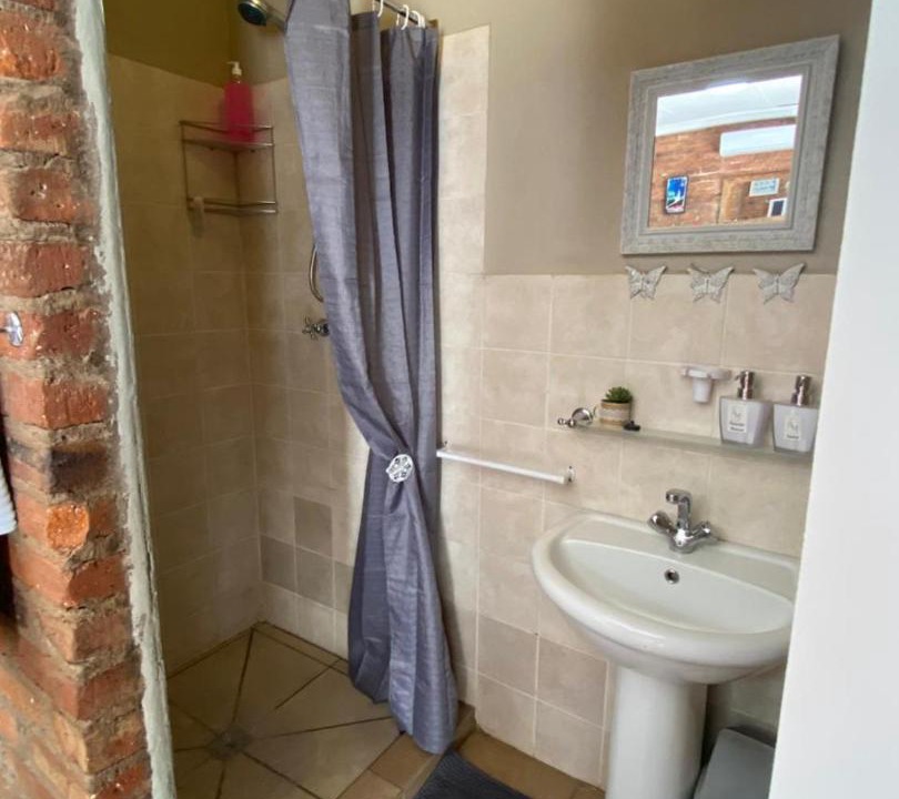Photo of Bathroom in Thembelihle