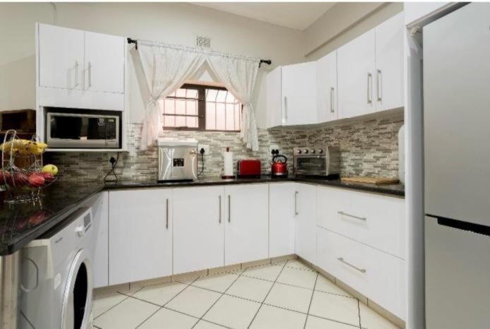 Photo of Kitchen in Sheffield Beach