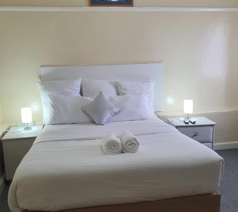 Photo of Bedroom in Oudtshoorn