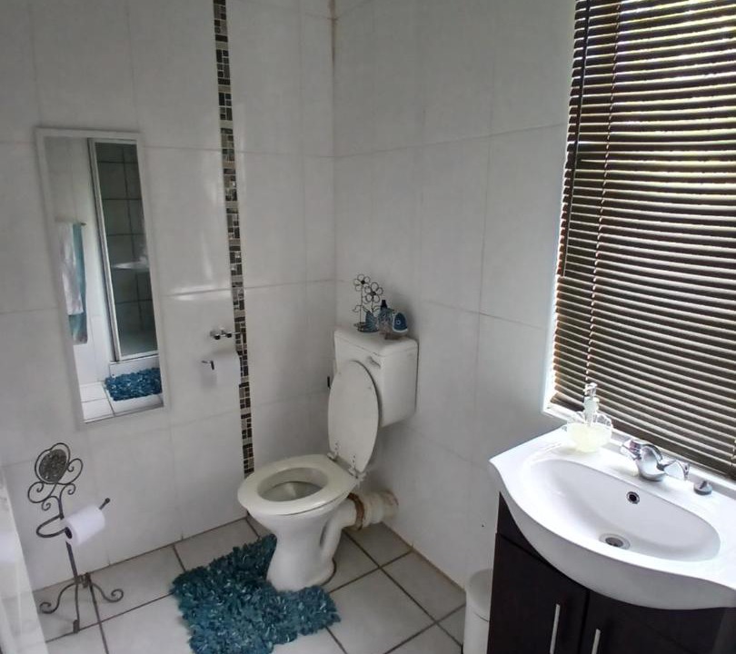 Photo of Bathroom in Douglas
