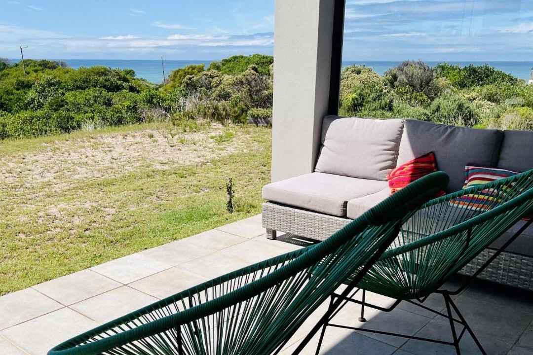 Photo of Patio Balcony in Paradise Beach