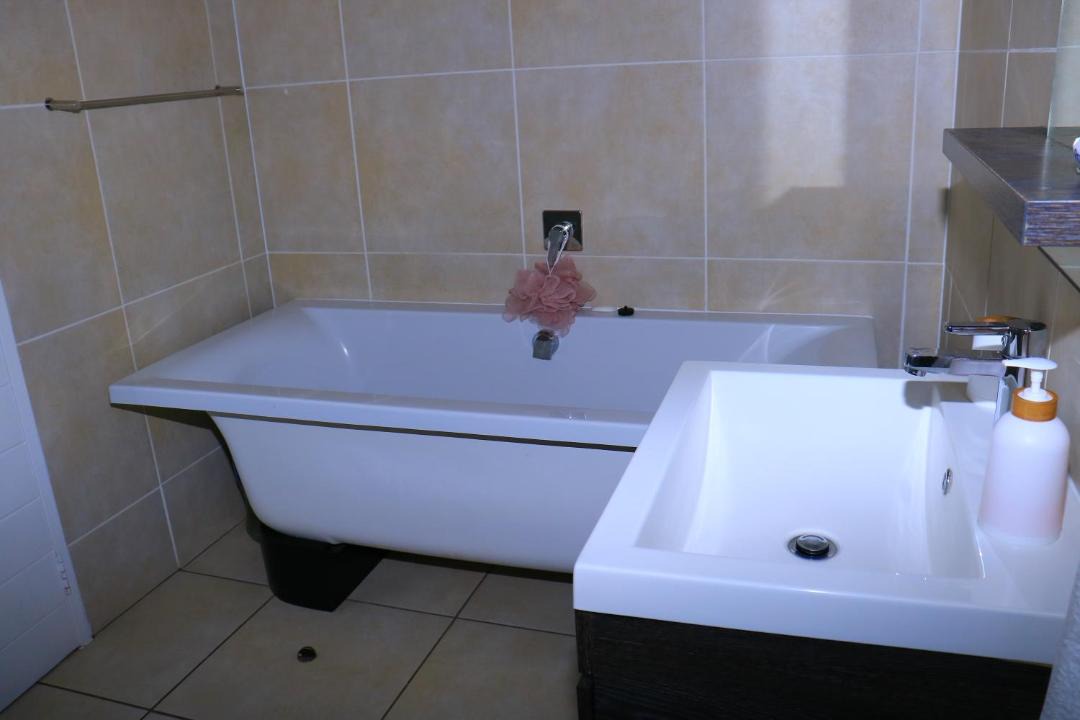 Photo of Bathroom in Greater Johannesburg Metropolitan Area