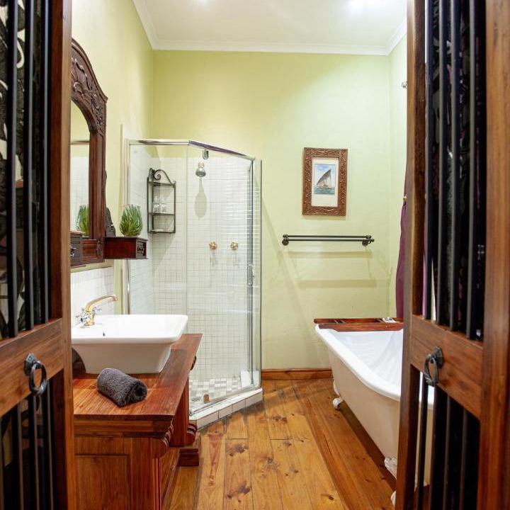 Photo of Bathroom in Graaff-Reinet