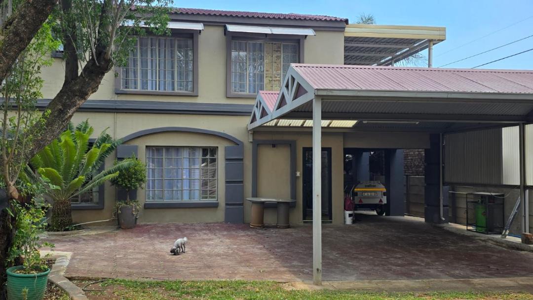 Photo of Others in Rooihuiskraal
