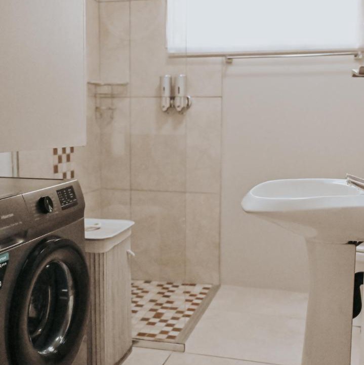 Photo of Bathroom in Langenhoven Park